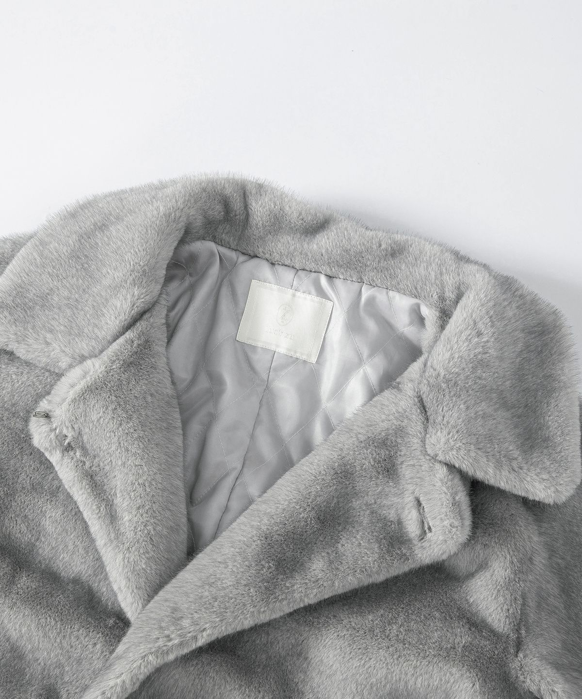 루시르주(LUCIR ZU) Relaxed Faux Mink Fur Jacket (Gray)