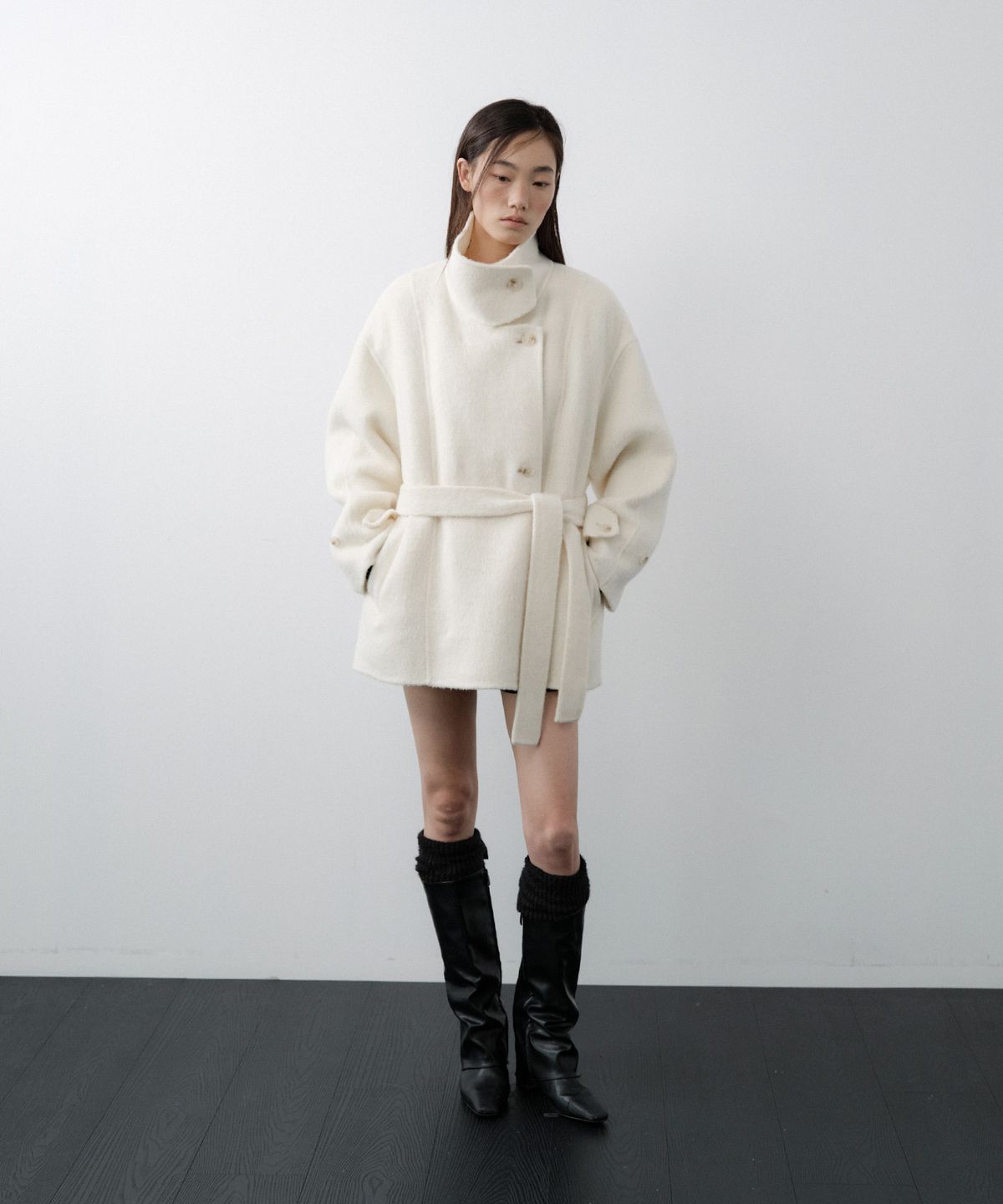 루시르주(LUCIR ZU) Handmade Alpaca High Neck Half Coat (Ivory)