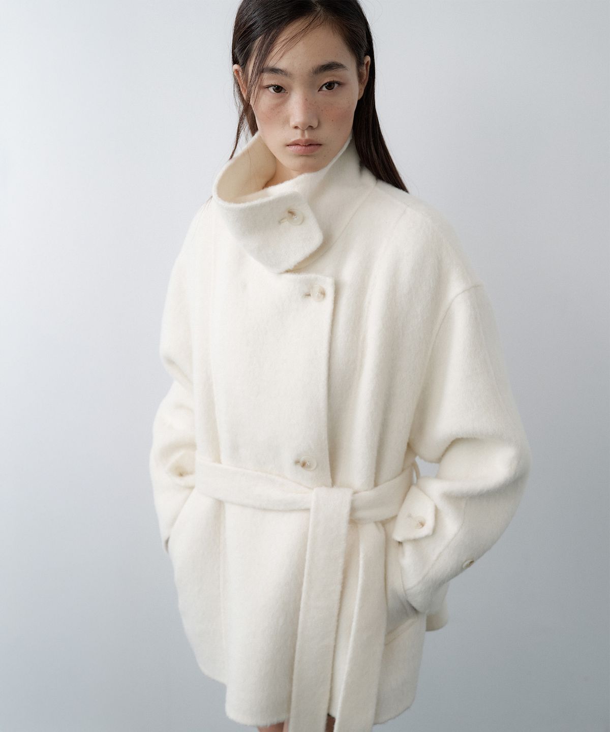 루시르주(LUCIR ZU) Handmade Alpaca High Neck Half Coat (Ivory)