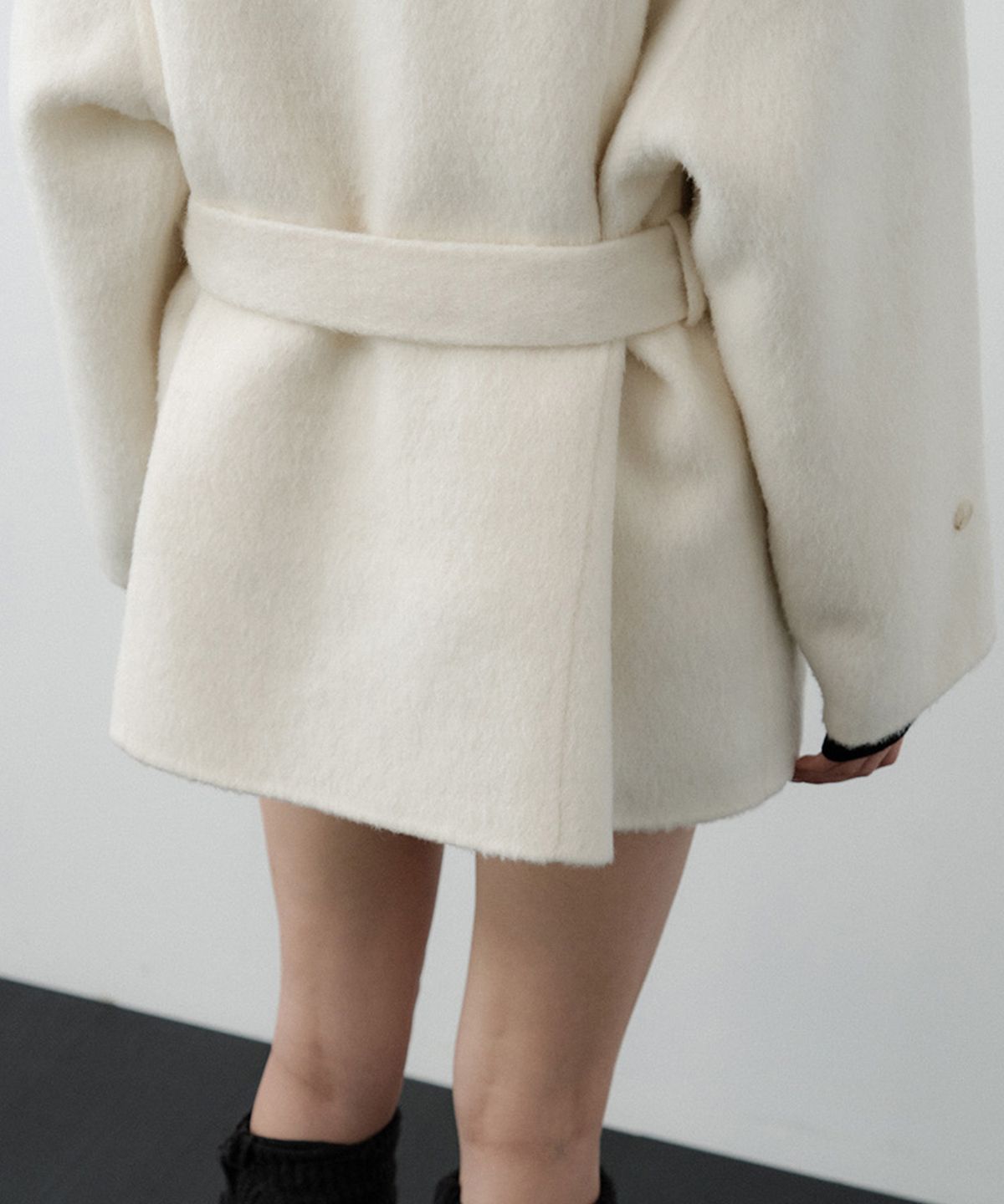 루시르주(LUCIR ZU) Handmade Alpaca High Neck Half Coat (Ivory)