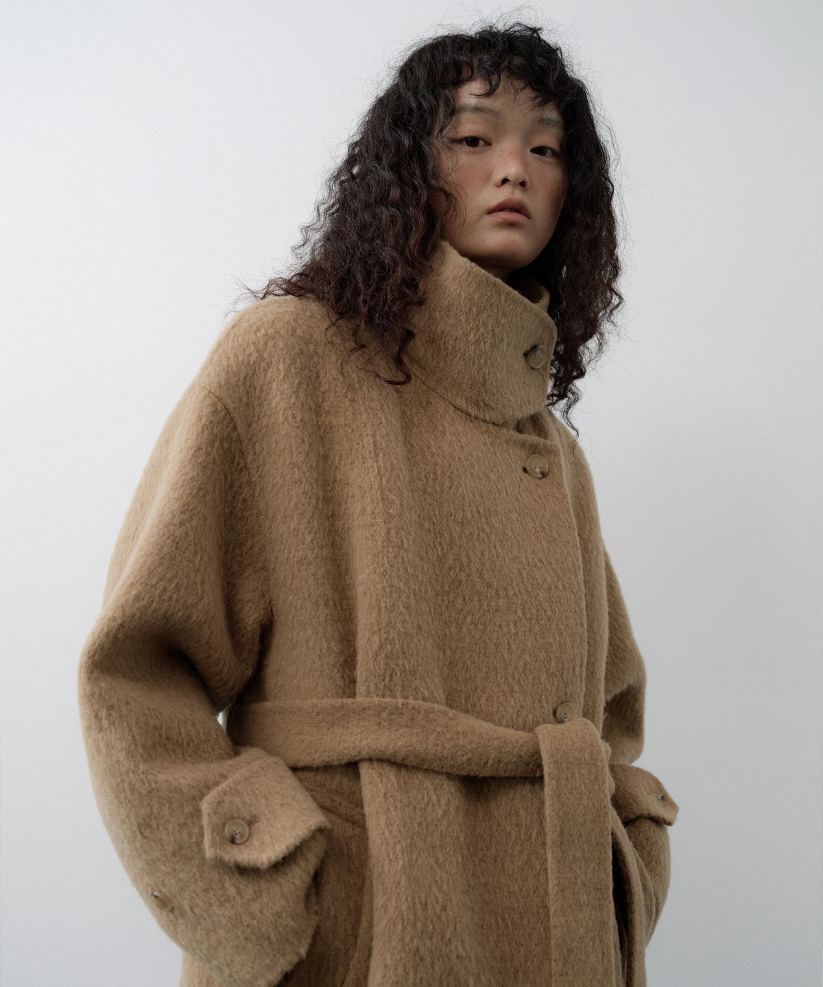 루시르주(LUCIR ZU) Handmade Alpaca High Neck Half Coat (Beige)