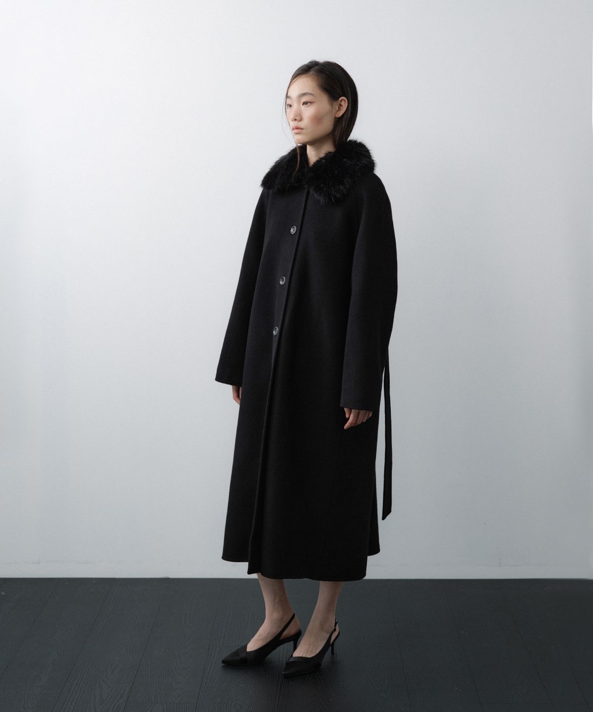 루시르주(LUCIR ZU) Handmade Detachable Fur Collar Maxi Wool Coat (Black)