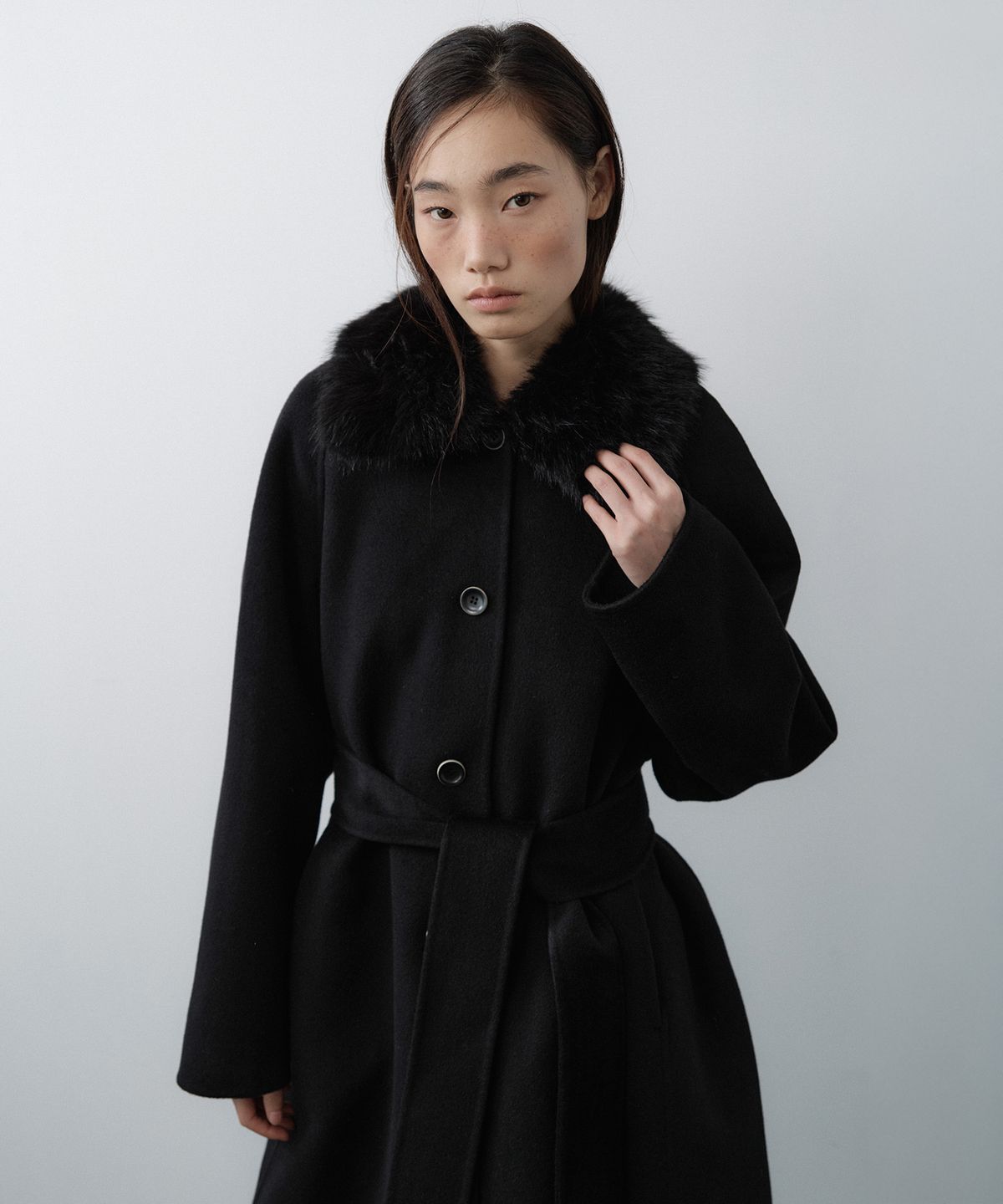 루시르주(LUCIR ZU) Handmade Detachable Fur Collar Maxi Wool Coat (Black)