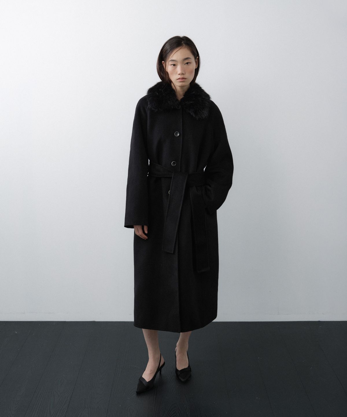 루시르주(LUCIR ZU) Handmade Detachable Fur Collar Maxi Wool Coat (Black)
