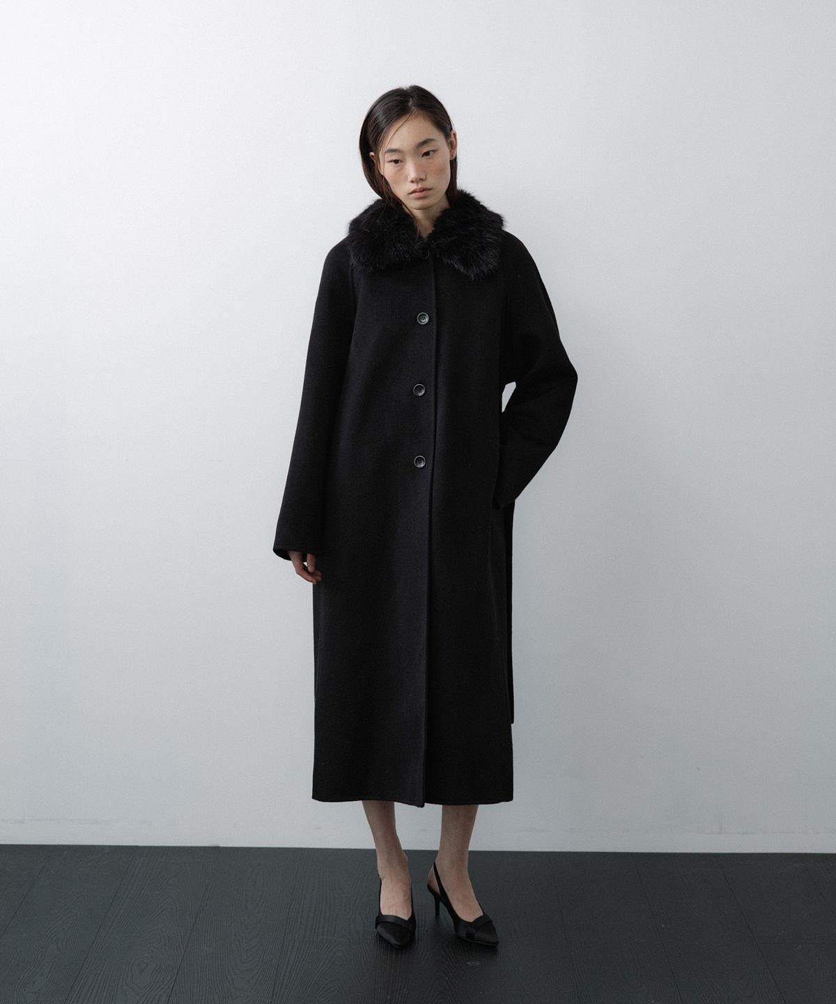루시르주(LUCIR ZU) Handmade Detachable Fur Collar Maxi Wool Coat (Black)