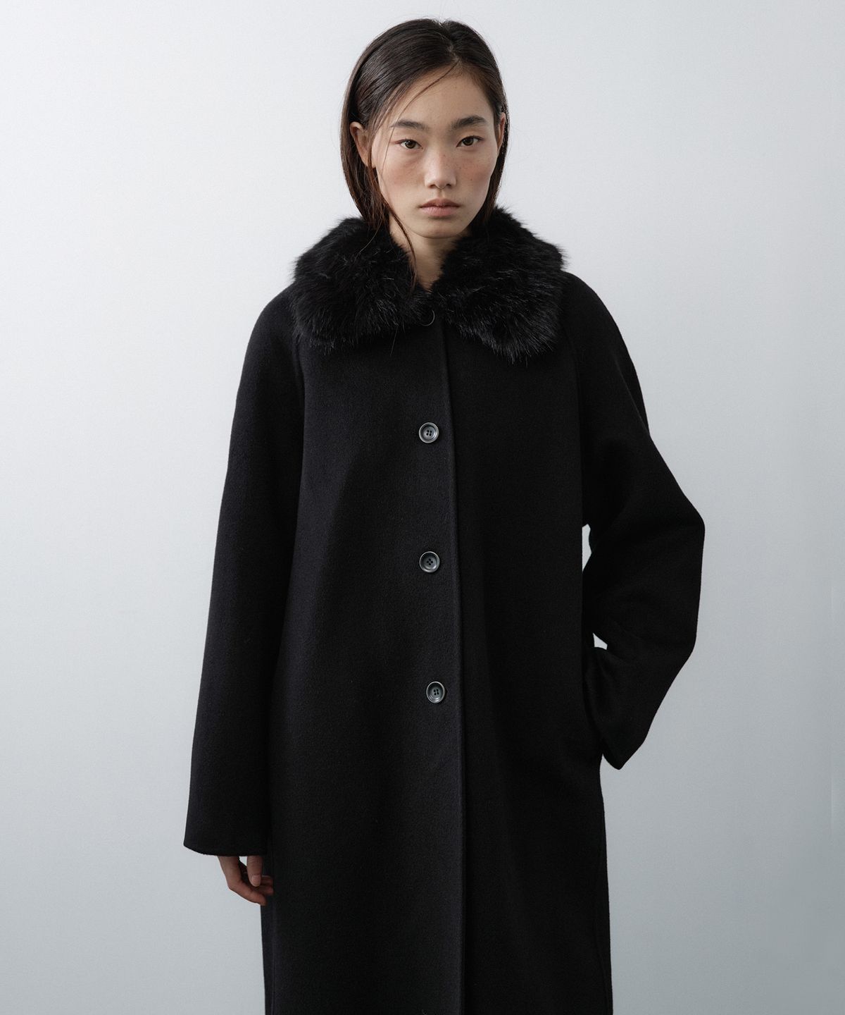 루시르주(LUCIR ZU) Handmade Detachable Fur Collar Maxi Wool Coat (Black)