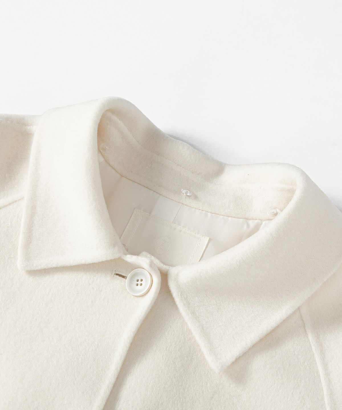 루시르주(LUCIR ZU) Handmade Detachable Fur Collar Maxi Wool Coat (Ivory)