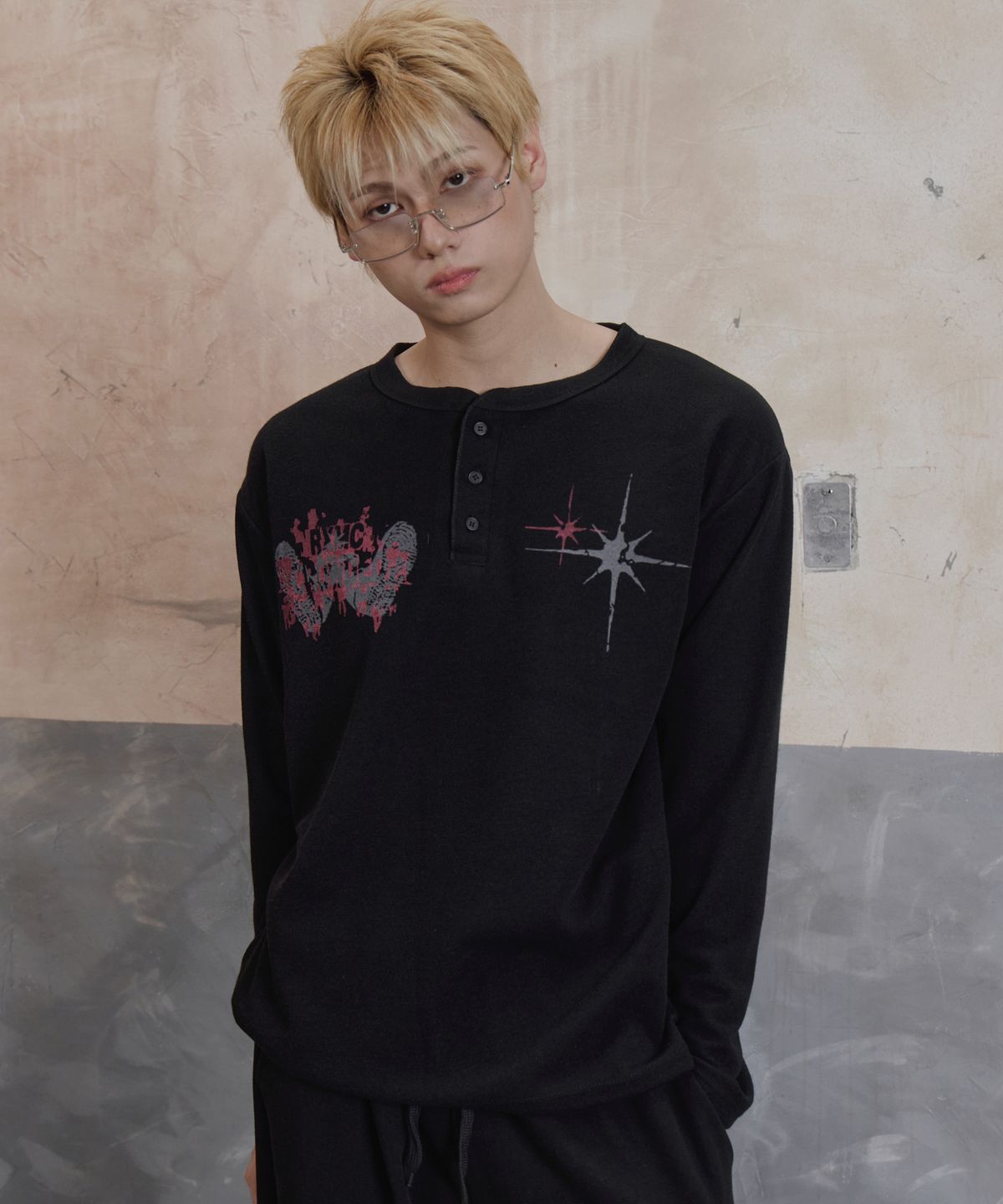 알엑스엠씨(RXMC) 쉐도우 스타버스트 헨리넥 롱슬리브 [블랙]
