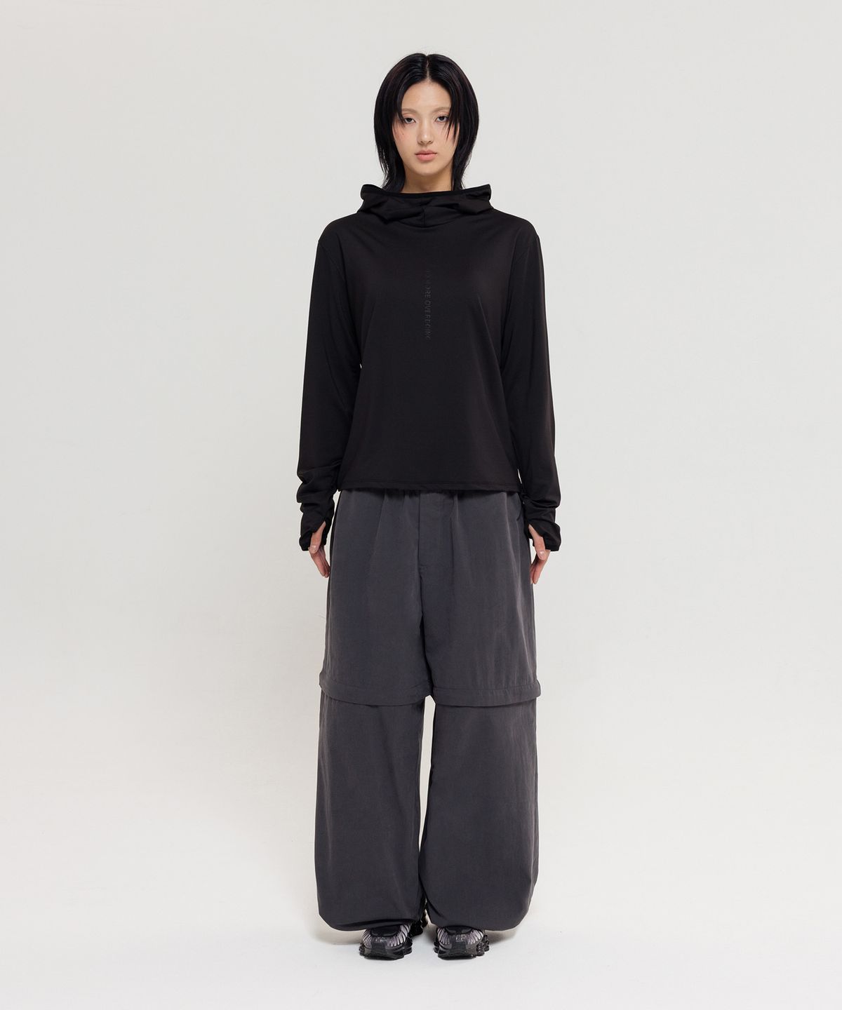 노버(NNVER) 핑거 홀 후드 롱 슬리브 (black)