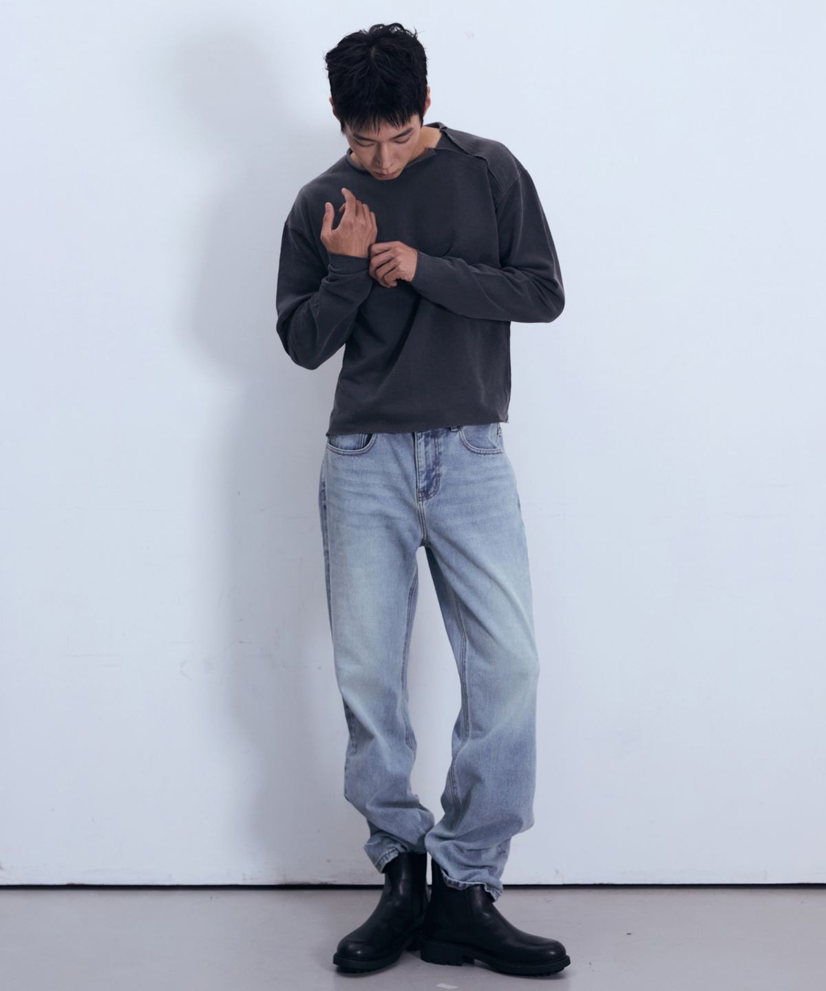 인시에(INSIE) 피그먼트 롤링넥 긴팔 티셔츠 [그레이]