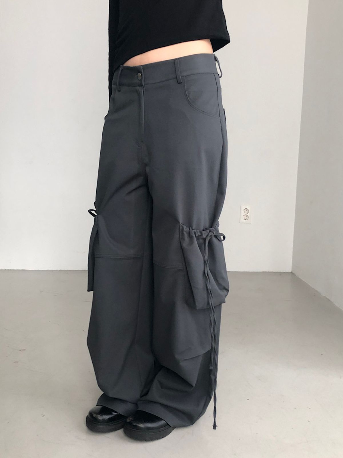 아포엠(APOEM) Draw Pocket Wide Pants (2C)
