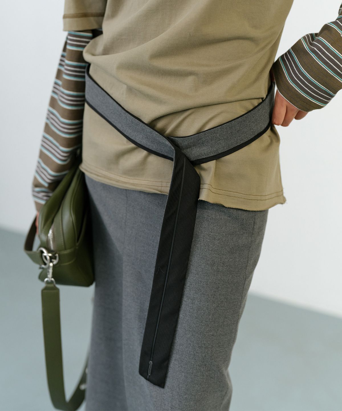 인스턴트펑크(INSTANTFUNK) TIE BELTED LONG SKIRT - GREY