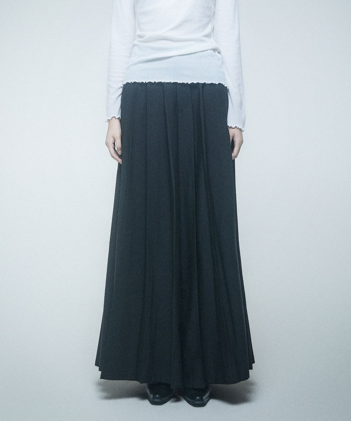 레큘리(RECULER) Wide pleated Skirt pants Black