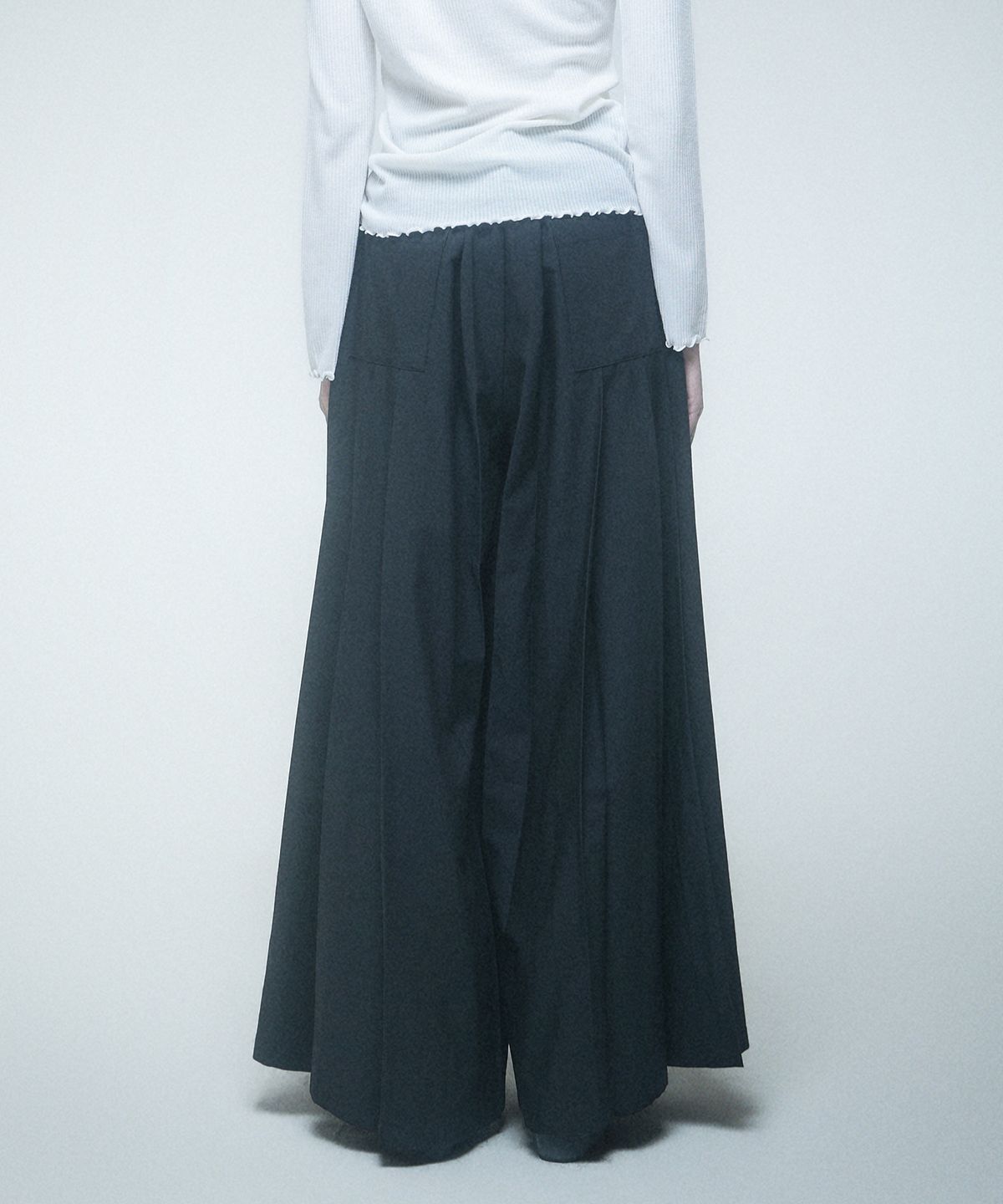 레큘리(RECULER) Wide pleated Skirt pants Black
