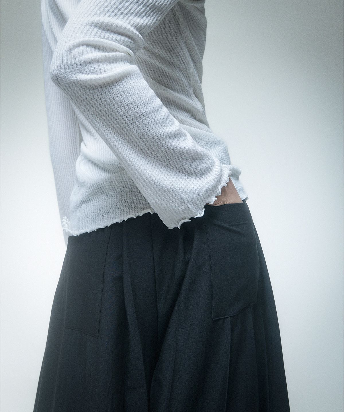 레큘리(RECULER) Wide pleated Skirt pants Black
