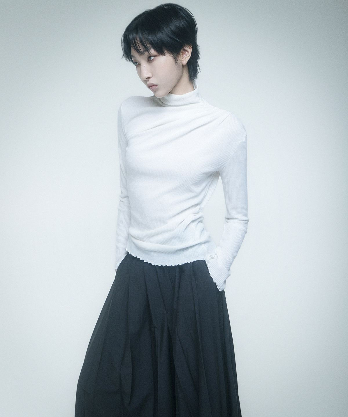 레큘리(RECULER) Cowl draped T-shirt Ivory
