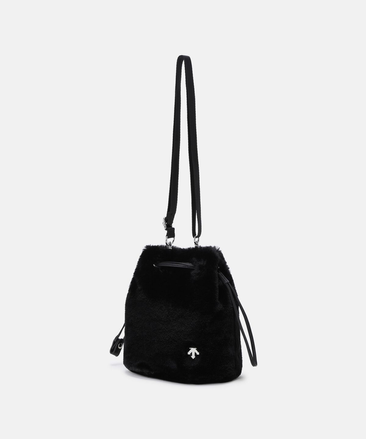 데상트(DESCENTE) 여성 퍼 2WAY 버킷백 블랙 SR422SBGO6