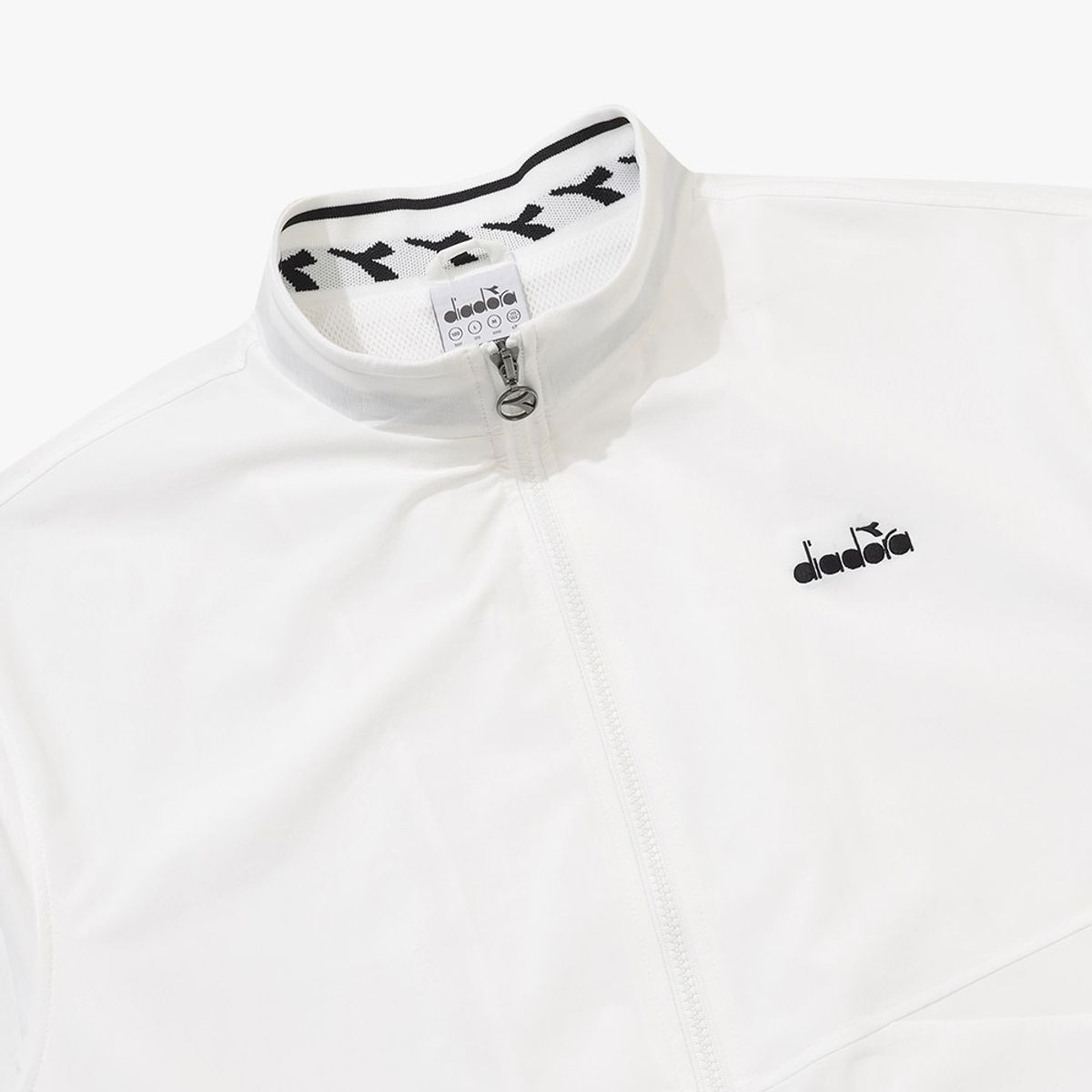 디아도라(diadora) 테니스타 자켓 OFF WHITE