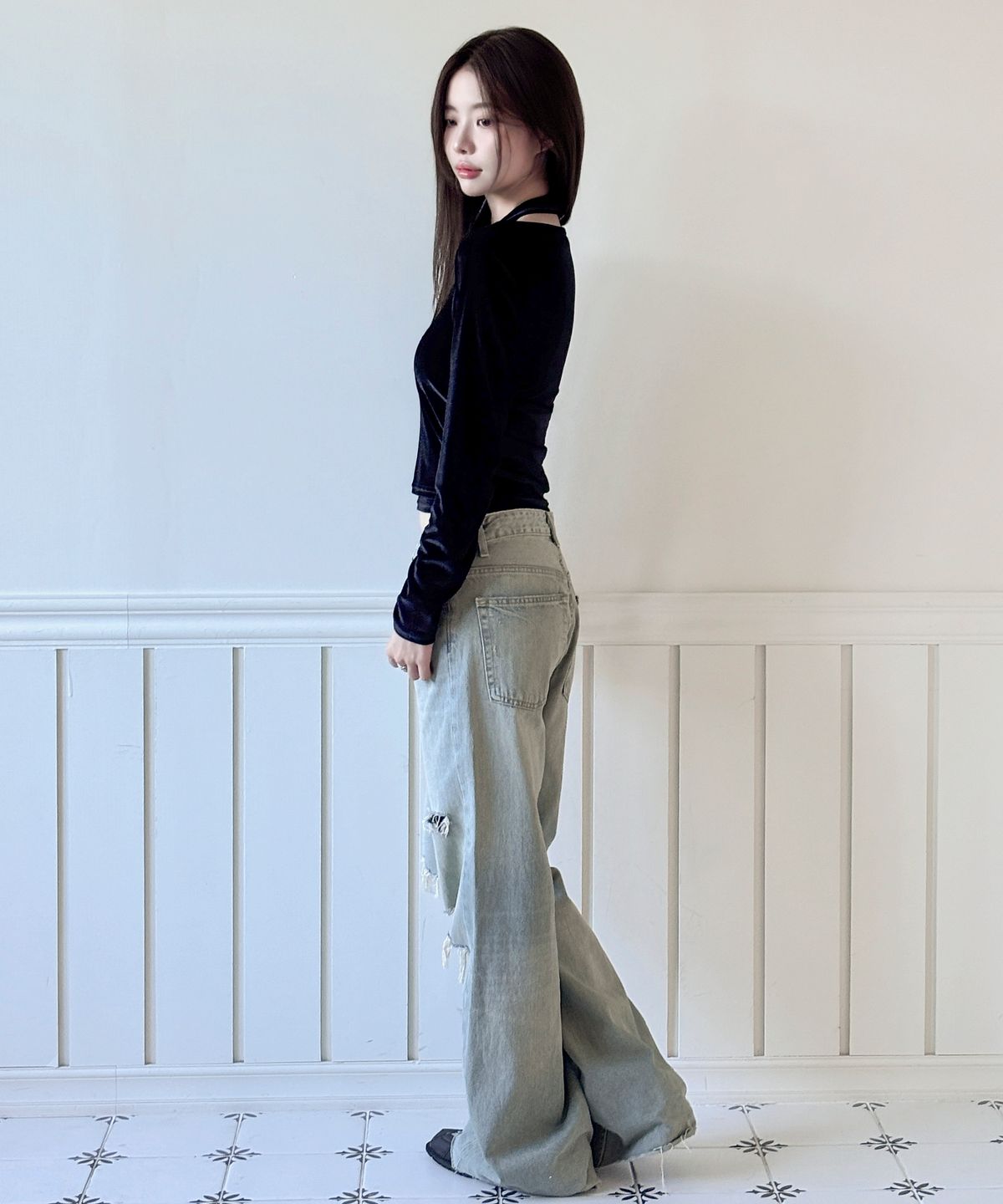 무아무아(MUAHMUAH) [SET] 벨벳 홀터넥 레이어드 긴팔티 [블랙]
