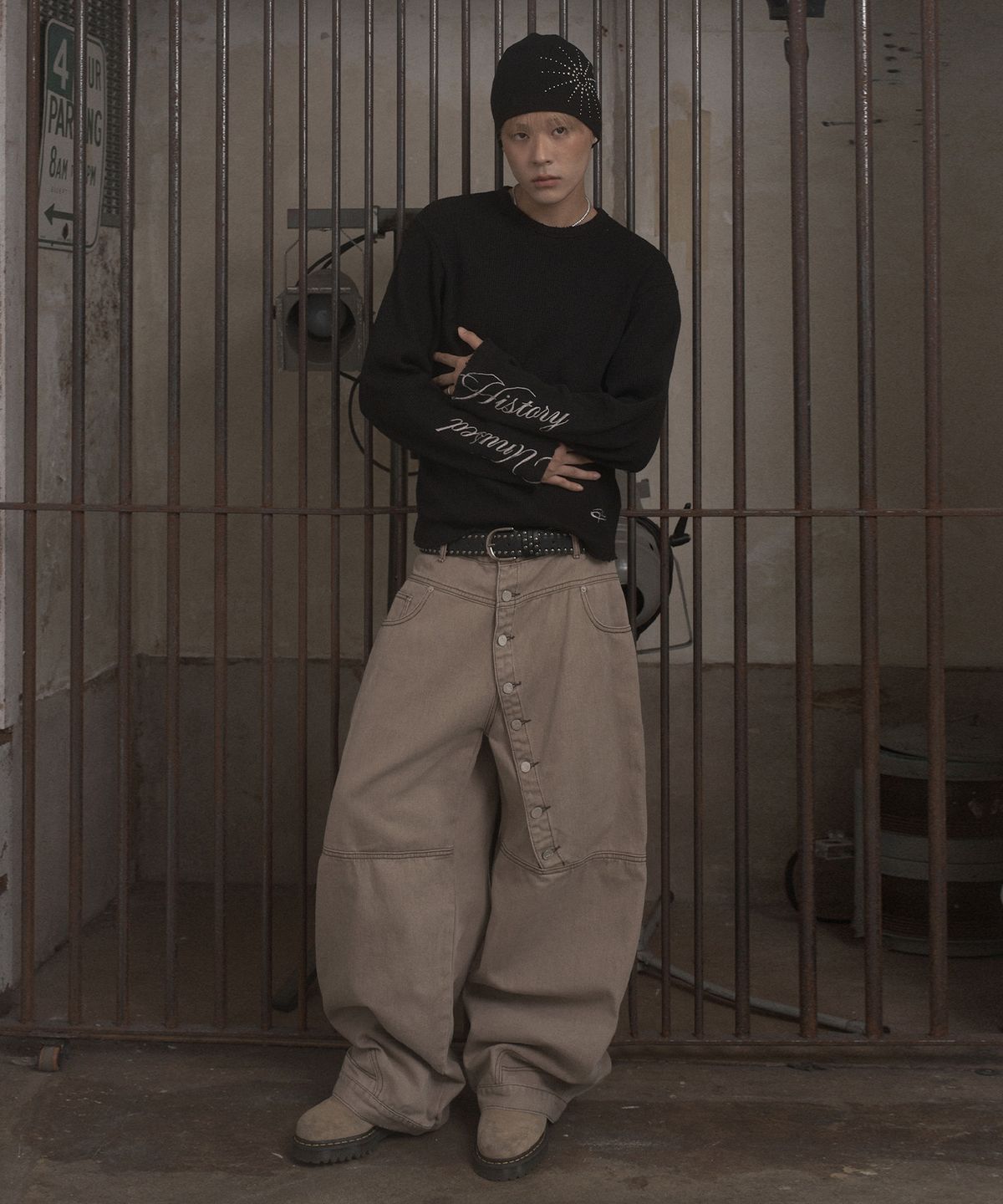 언유즈랩(UNUSEDLAB) 선버스트 스터드 비니 (블랙)