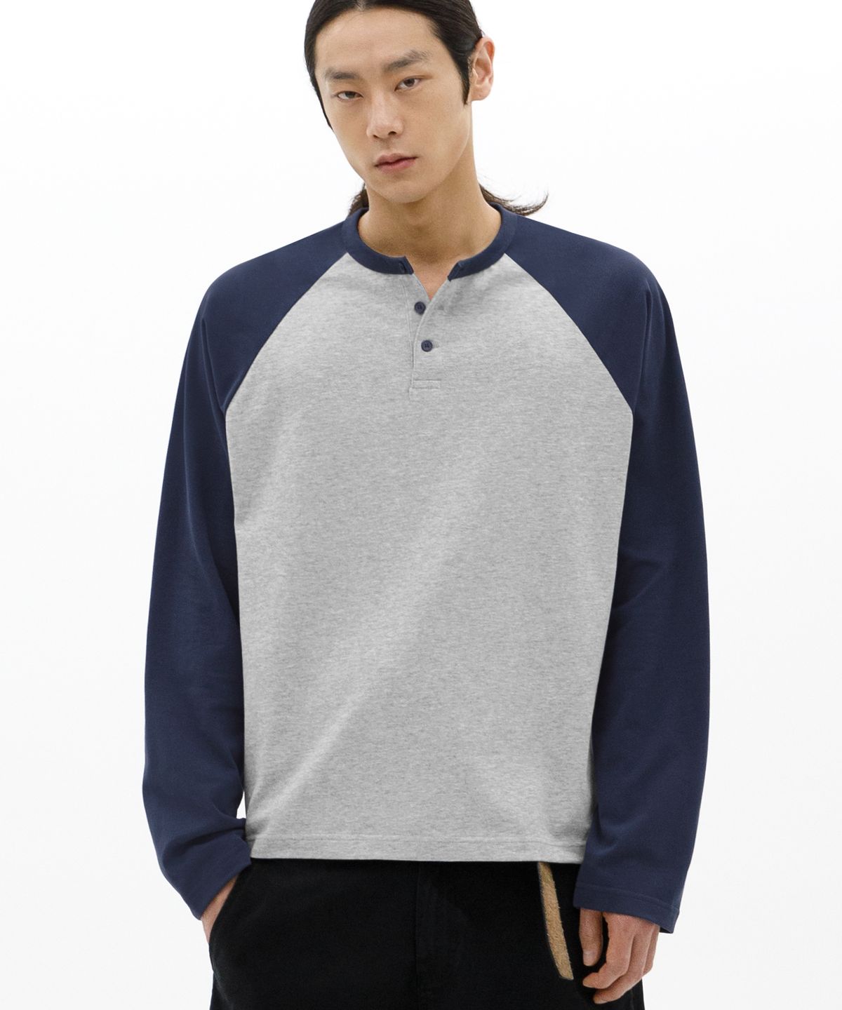 브렌슨(BRENSON) 피치드 레글런 헨리넥 롱슬리브 ( 블랙 )
