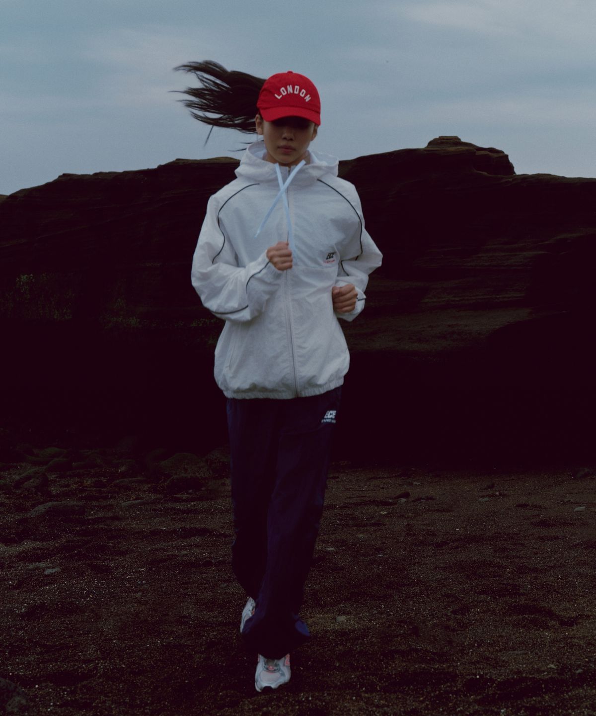 얼스캄에라(EARTH CALM ERA) 어반 코스트 트랙 팬츠