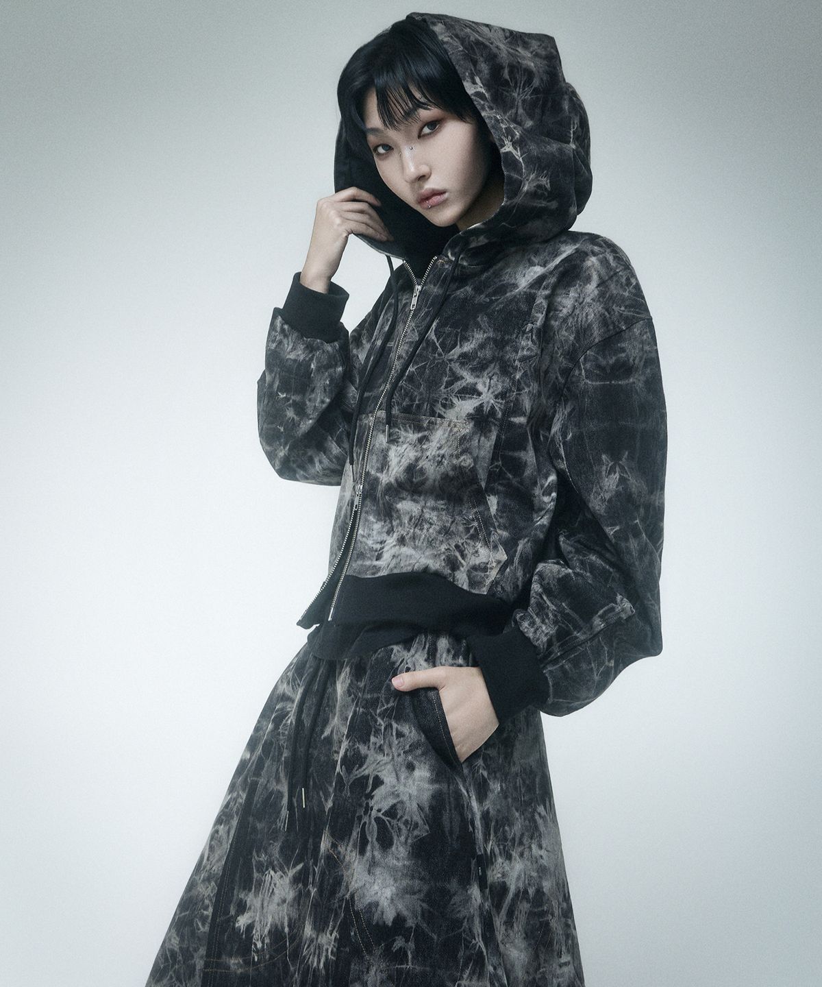 레큘리(RECULER) Pipe dyeing Denim Crop Hoodie zip-up Black