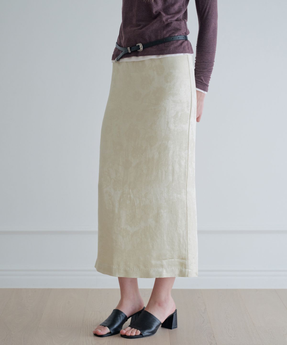 그라스플랜(GRASPLAN) Floral Jacquard Satin Long Skirt_Green