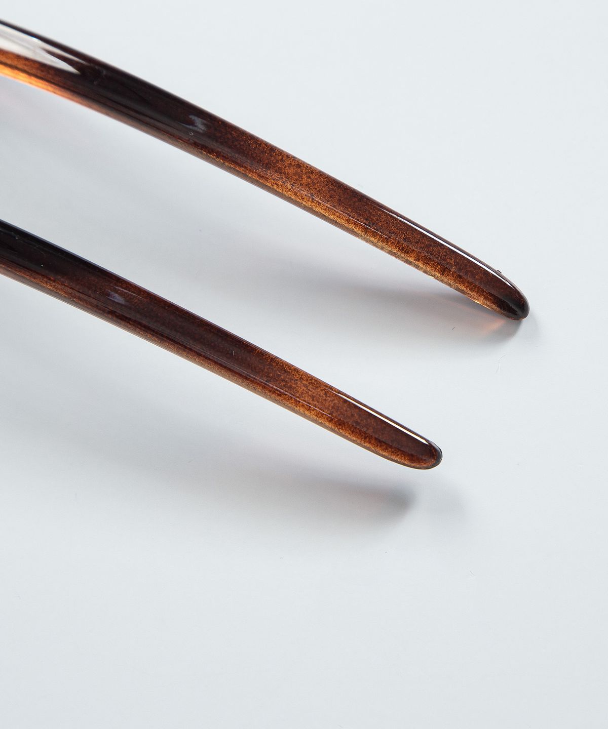 루시르주(LUCIR ZU) Rose U-Line Hair Stick (Brown)