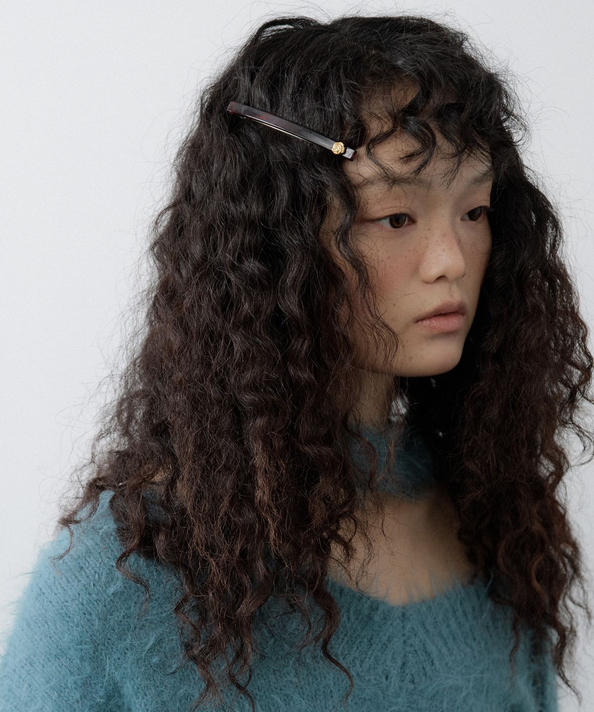 루시르주(LUCIR ZU) Slim Long Rose Hair Pin (Brown)