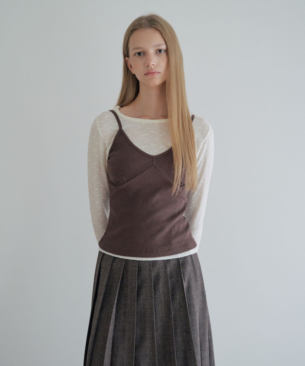 그라스플랜(GRASPLAN) V-Neck Strap Sleeveless_Brown