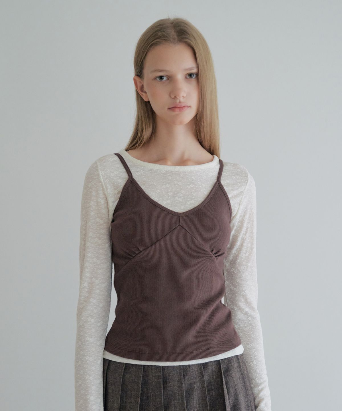 그라스플랜(GRASPLAN) V-Neck Strap Sleeveless_Brown
