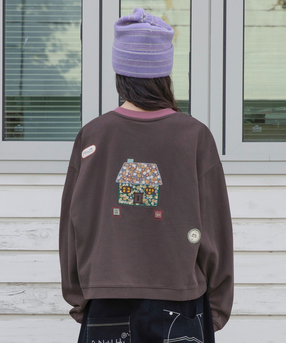 루나키후(RuNaKi'Hu') WXT110 하나고야 헨리넥 스웻셔츠 (BROWN)
