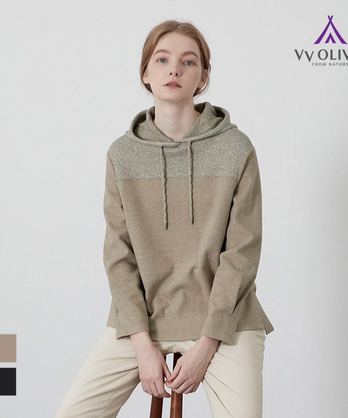 비비올리비아(VVOLIVIA) 후드 프린트 로고 티셔츠_VVCALYW9376