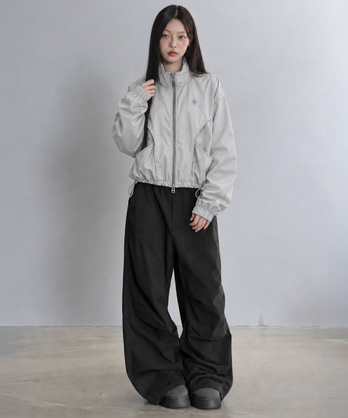 다미쉬(DAMISH) 커브드 포켓 투웨이 바람막이_그레이