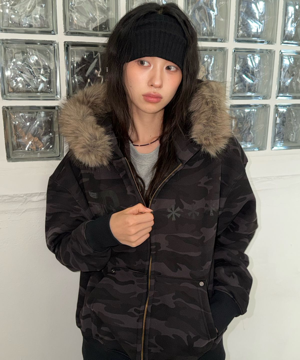 아모우(AMOU) AMOU Fur Hoodie Zip-Up CAMO