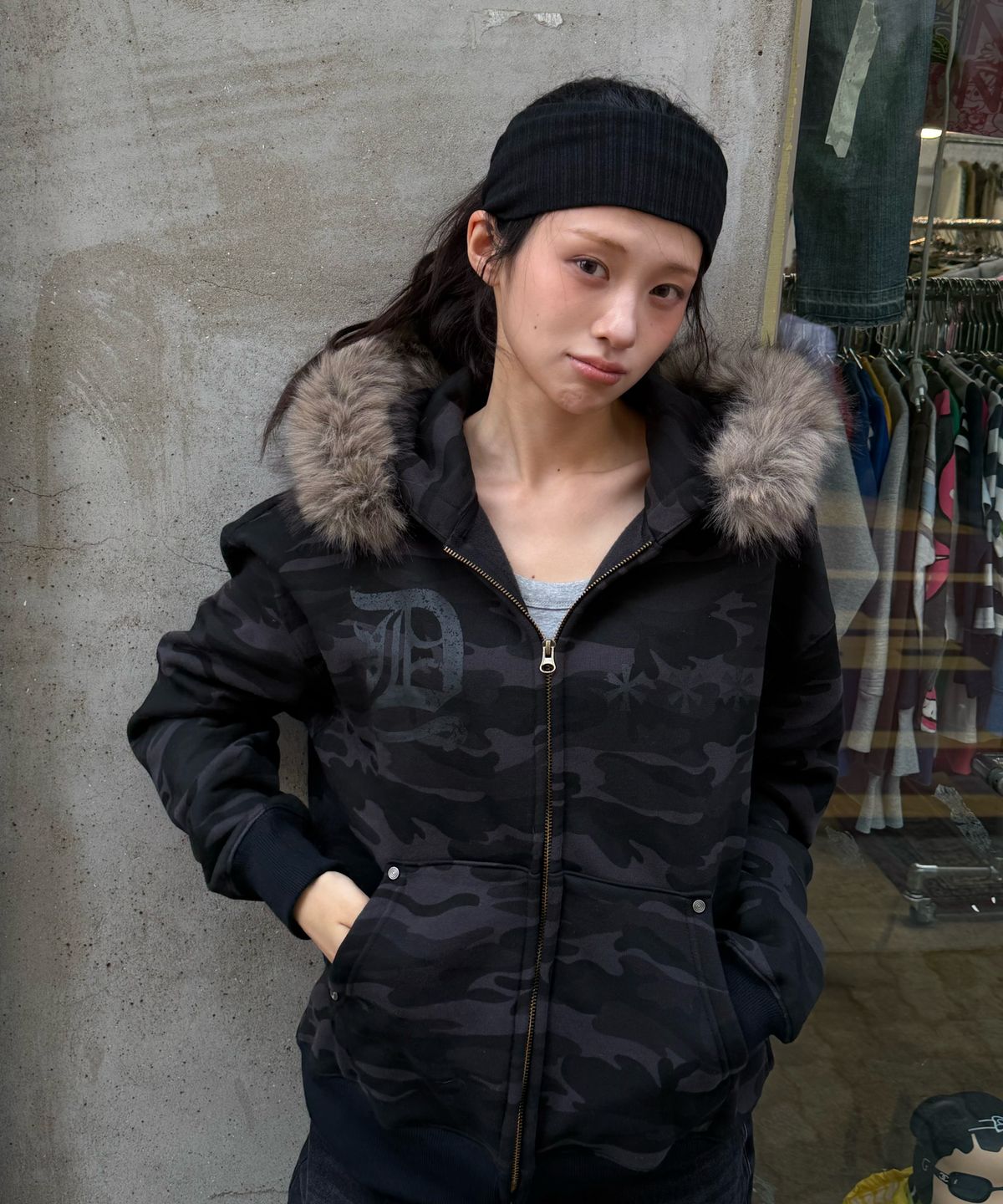 아모우(AMOU) AMOU Fur Hoodie Zip-Up CAMO