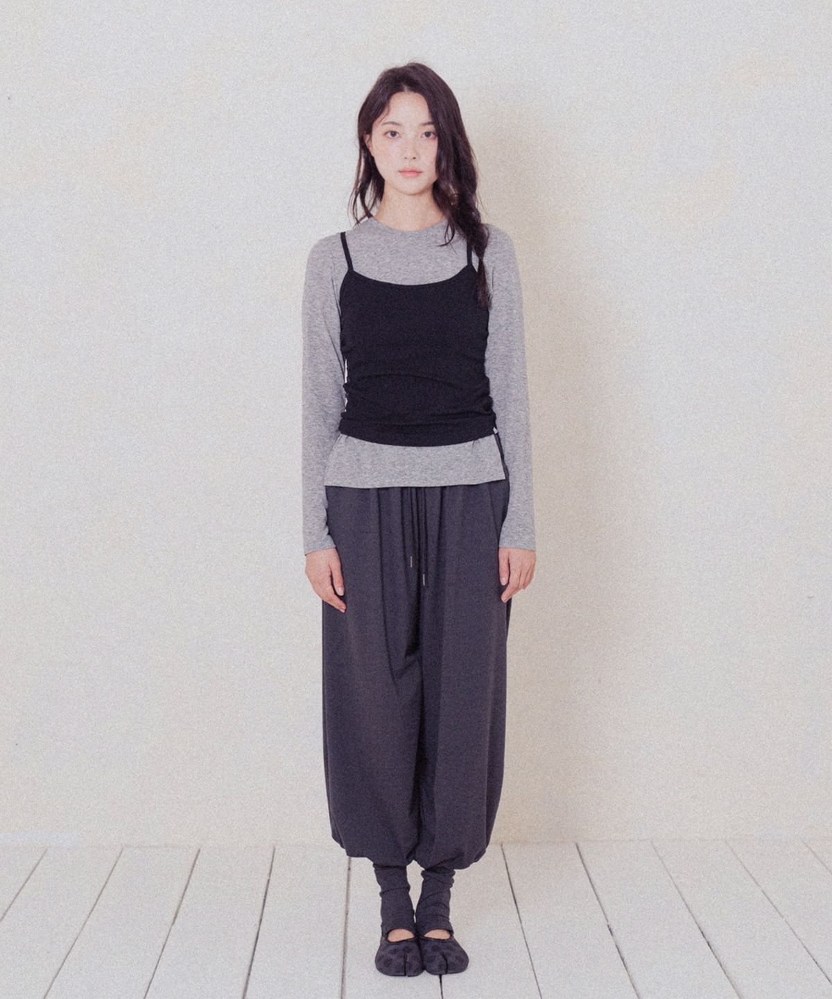 모로아(MOROA) Half Lace Camisole-Black