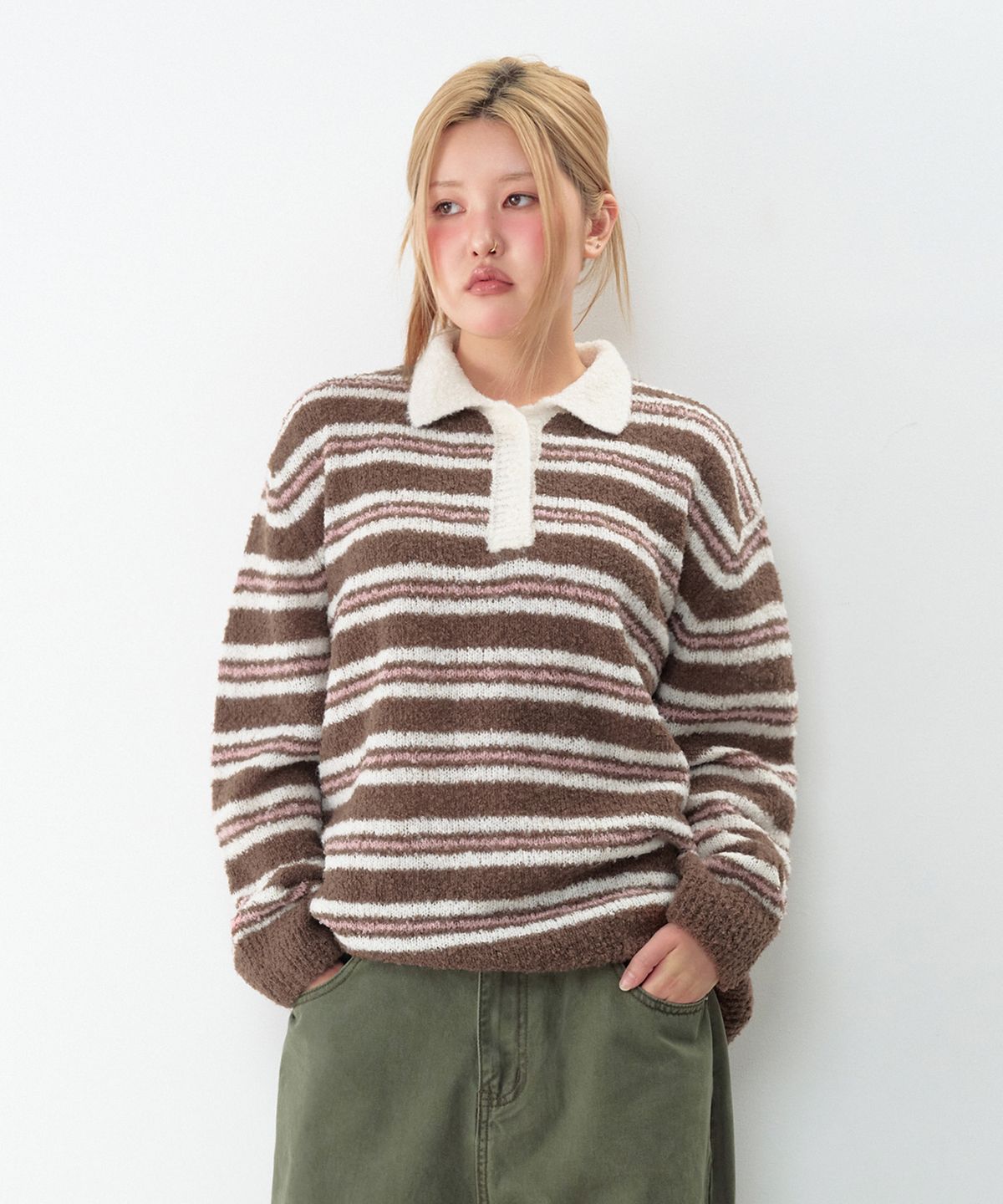 아메스 월드와이드(AMES-WORLDWIDE) BUTTON COLLAR STRIPE KNIT BROWN