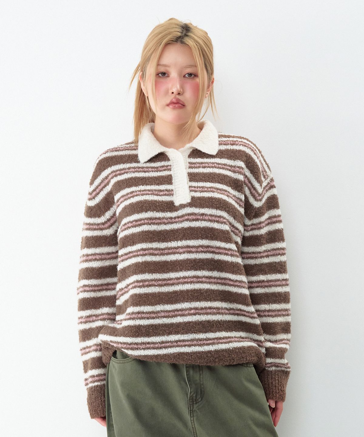 아메스 월드와이드(AMES-WORLDWIDE) BUTTON COLLAR STRIPE KNIT BROWN