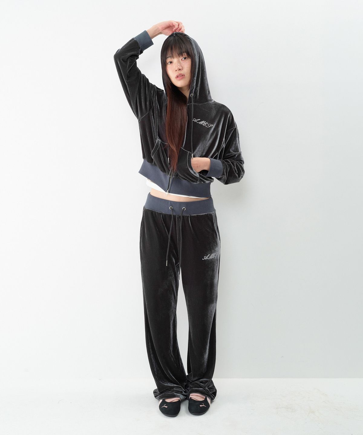 아메스 월드와이드(AMES-WORLDWIDE) HOTFIX VELOUR PANTS CHARCOAL