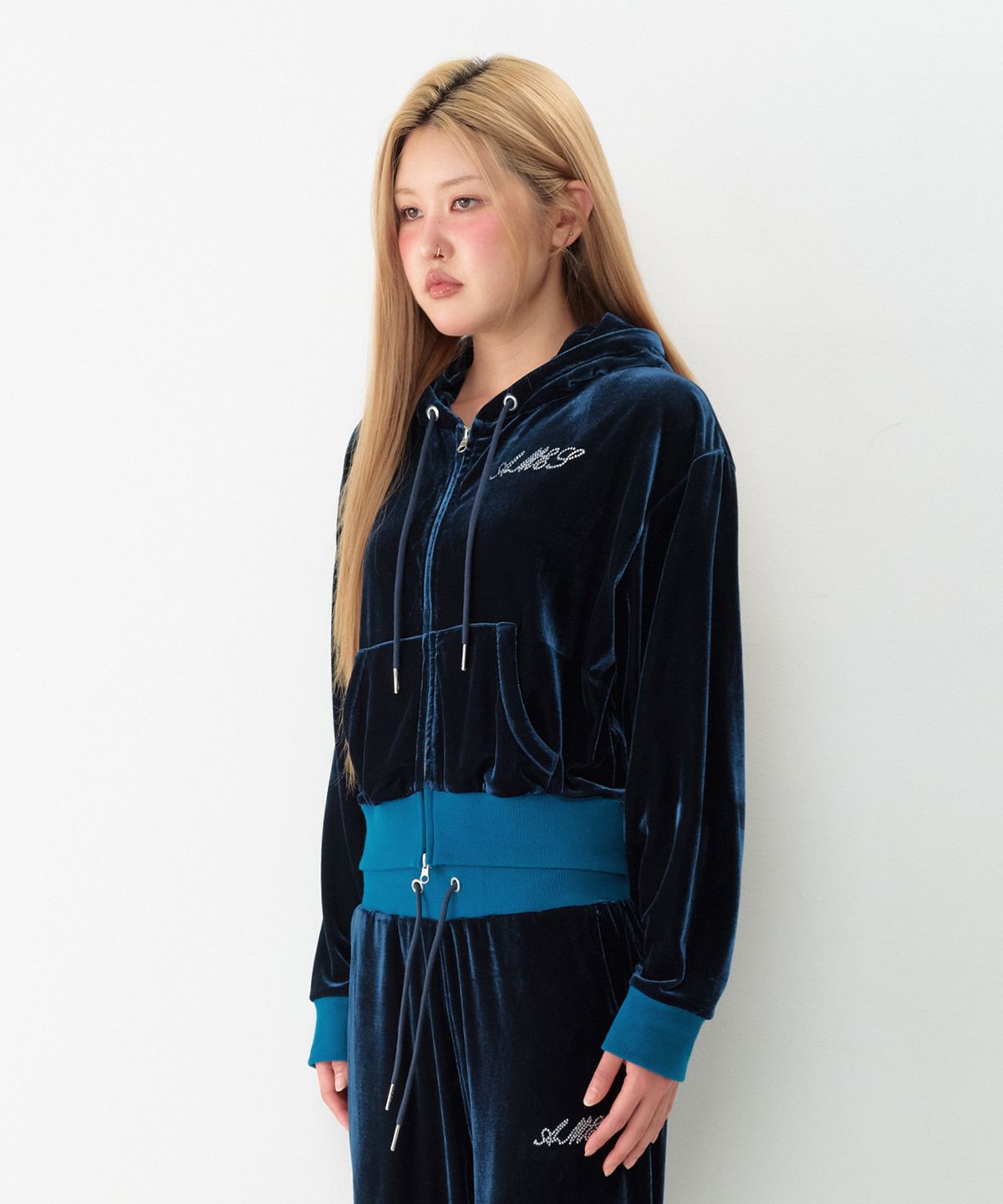 아메스 월드와이드(AMES-WORLDWIDE) HOTFIX VELOUR HOODIE ZIP-UP BLUE