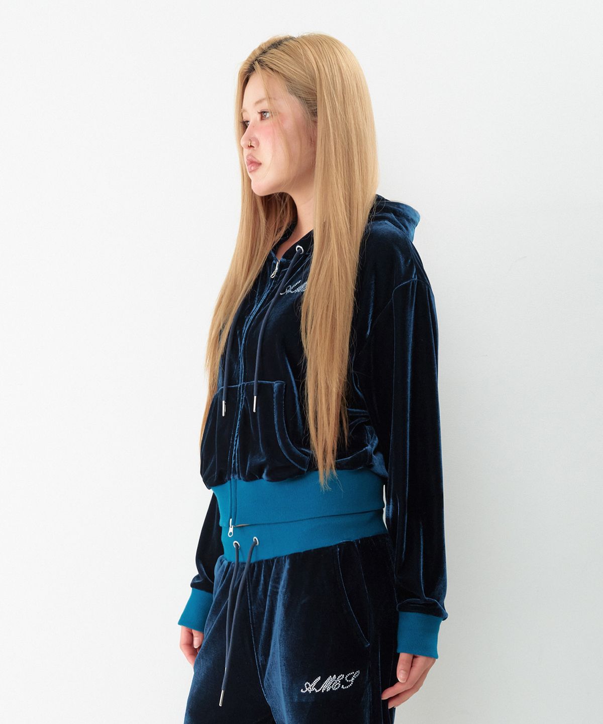 아메스 월드와이드(AMES-WORLDWIDE) HOTFIX VELOUR HOODIE ZIP-UP BLUE