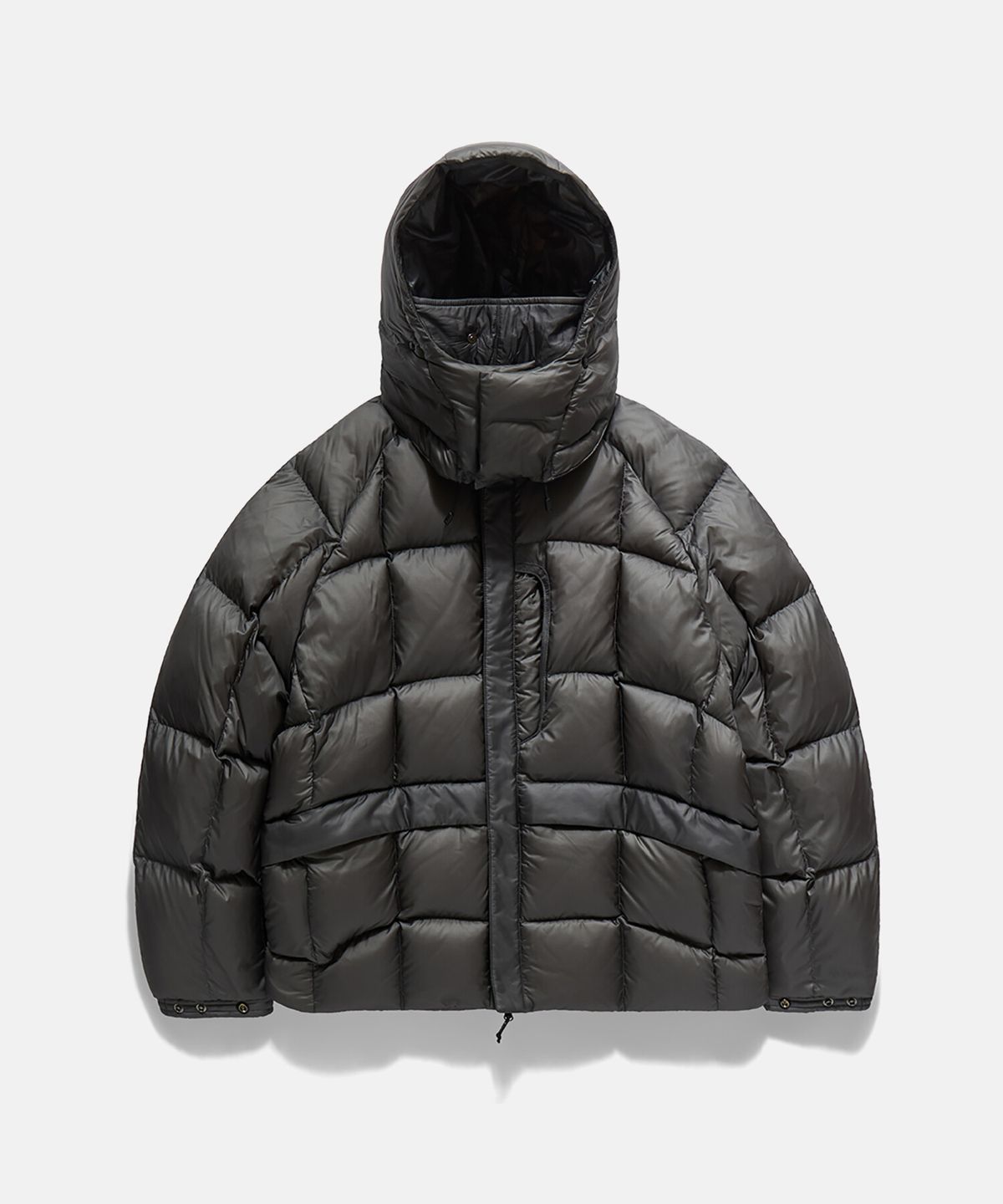 데상트(DESCENTE) [DESCENTE X EASTLOGUE] 몬테인 웨이브 푸퍼 다운 자켓 그레이 SR421HDJO1