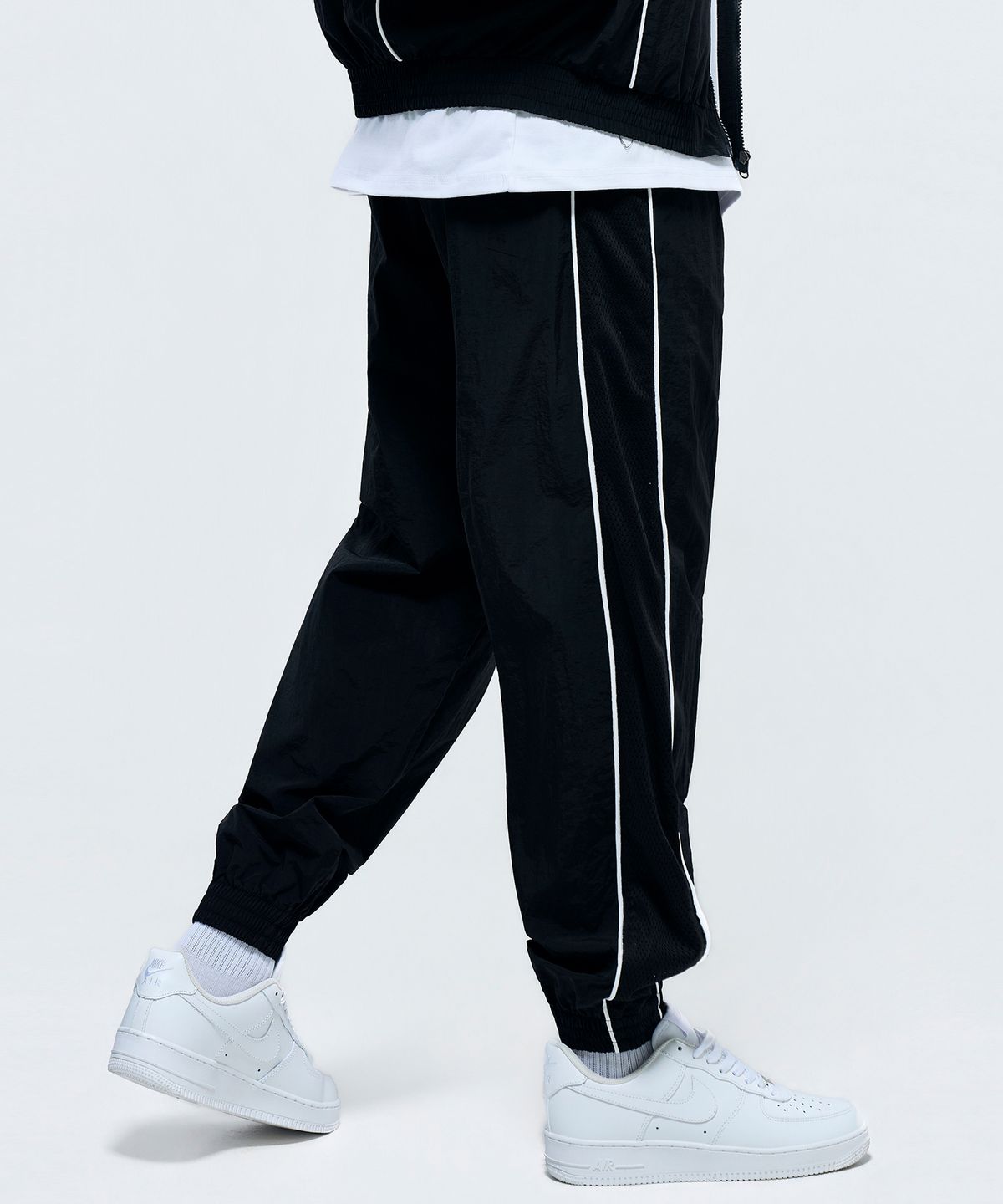 피지컬가먼츠(PHYSICAL GARMENTS) P2651 메쉬 배색 파이핑 조거 팬츠 [블랙]