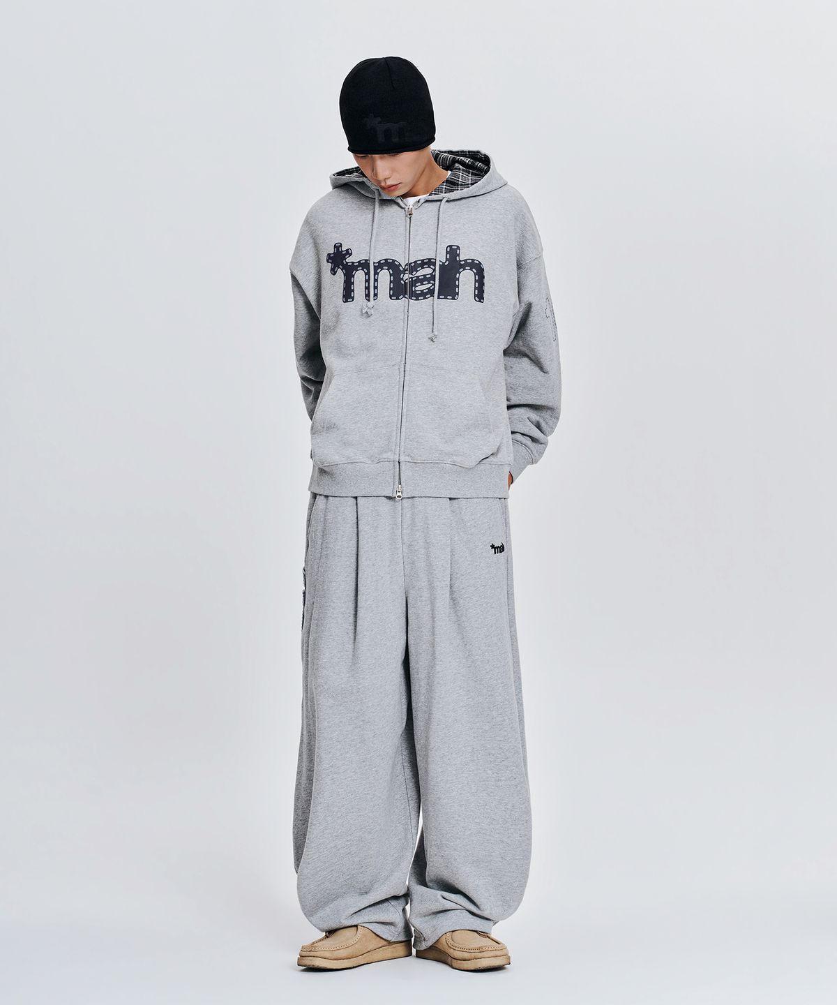 마하그리드(MAHAGRID) [10주년] mah LOGO CHECK ZIP-UP HOODIE[GREY]
