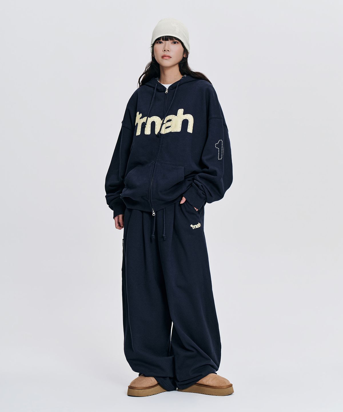 마하그리드(MAHAGRID) [10주년] mah LOGO CHECK ZIP-UP HOODIE[NAVY]