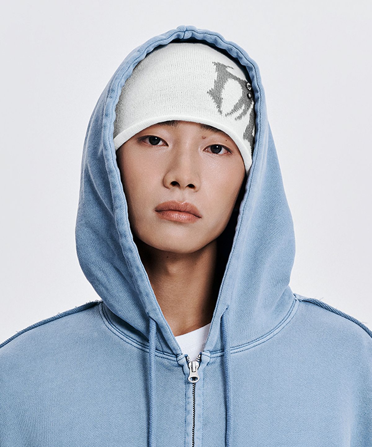 마하그리드(MAHAGRID) [10주년] TRIBAL MGD STUD KNIT BEANIE[IVORY]