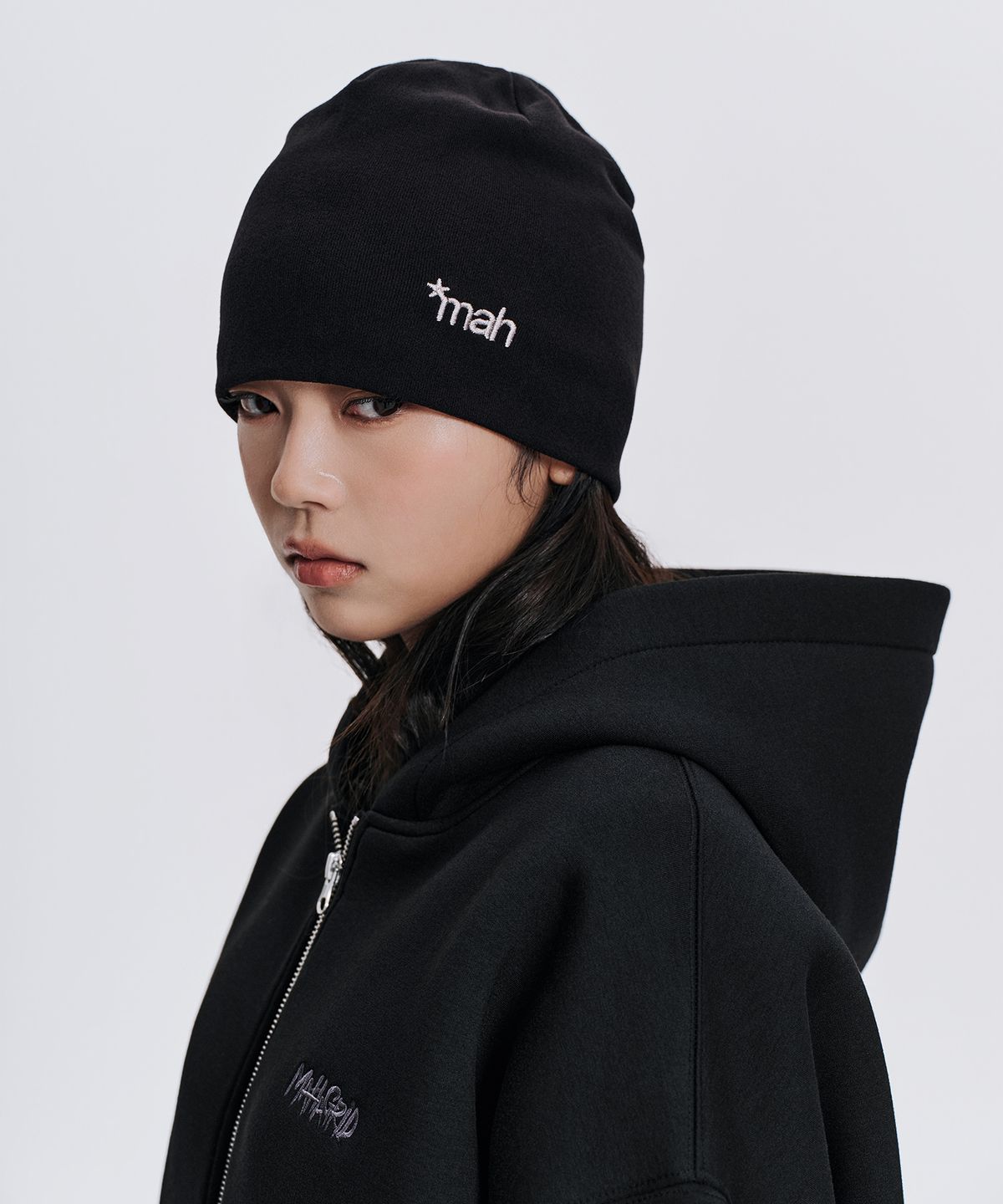마하그리드(MAHAGRID) [10주년] mah LOGO DRAPE BEANIE[BLACK]