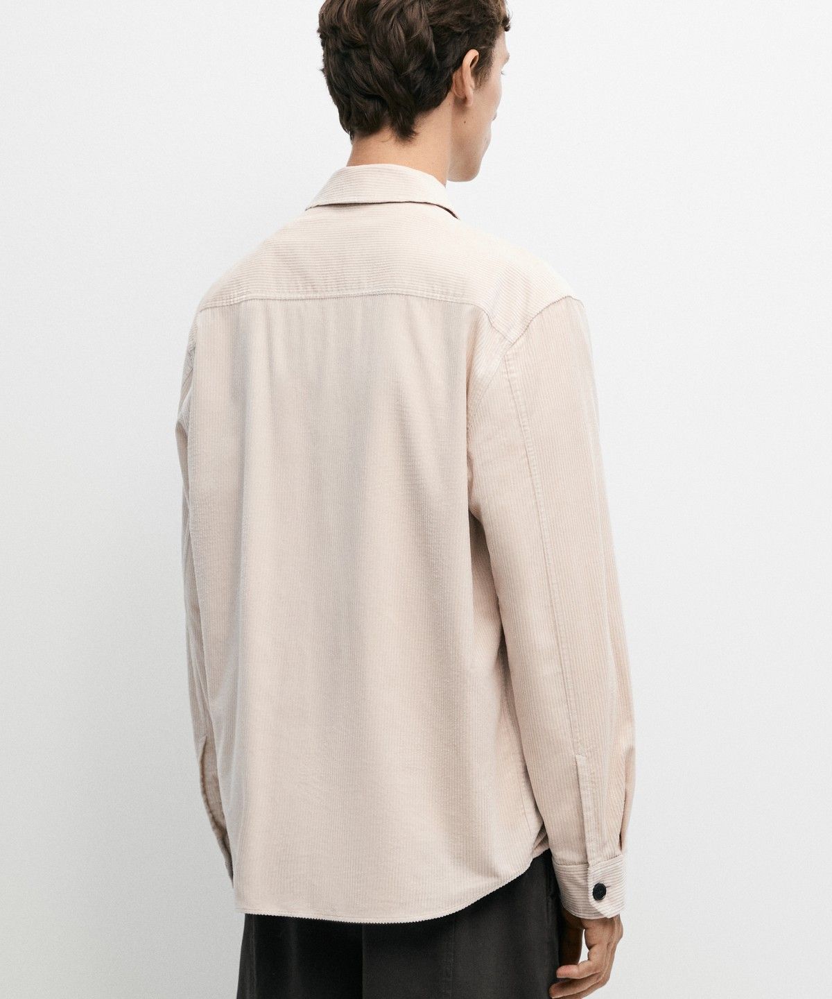 마시모두띠(MASSIMO DUTTI) 스웨이드 포켓 디테일 코듀로이 오버셔츠